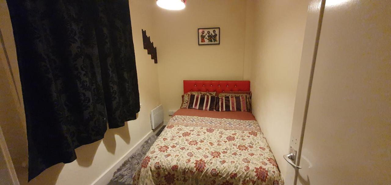 2 Bedroom Flat In Lewisham Sleep 8 Guest Appartamento